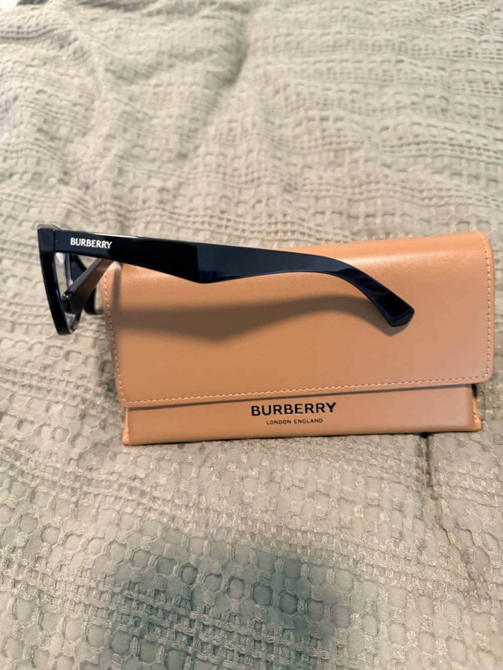 Burberry Woman’s Black Frames with Tan Case - Picture 2 of 2